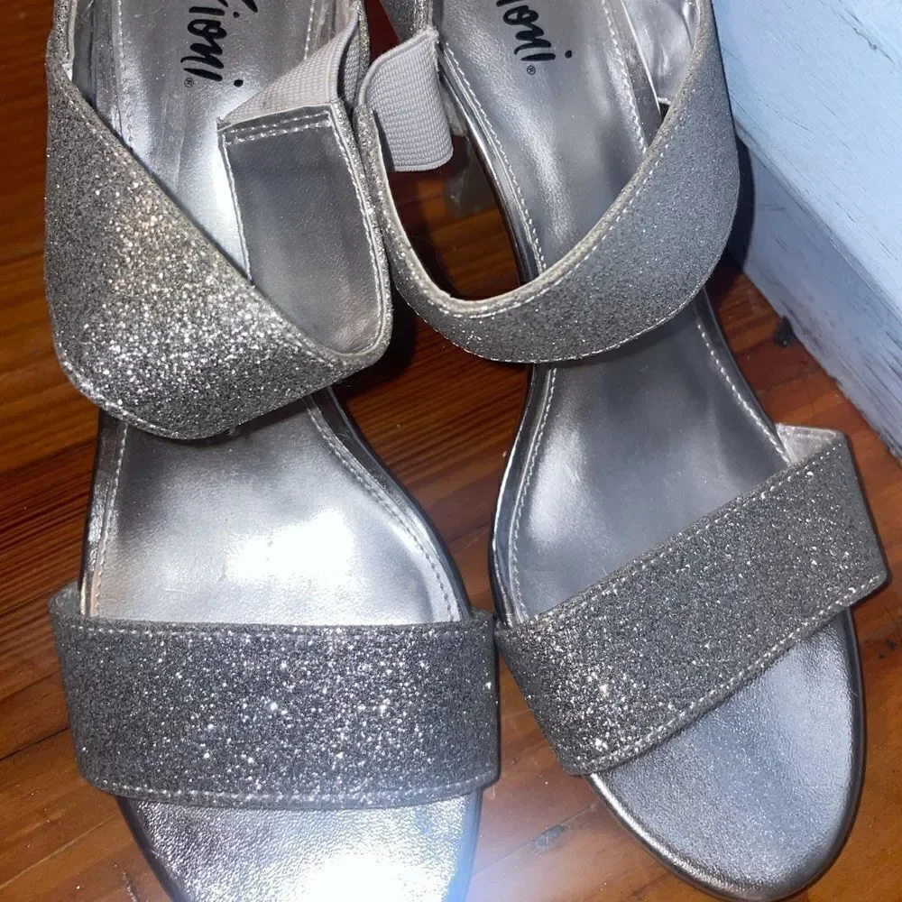 FIONI silver heels size 5.5.  Been worn once.